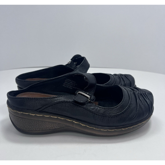 Bare Traps Leather Porsha Mule Size 6.5M Black Strap Buckle 2.25" Wedge Slip On - Picture 4 of 7
